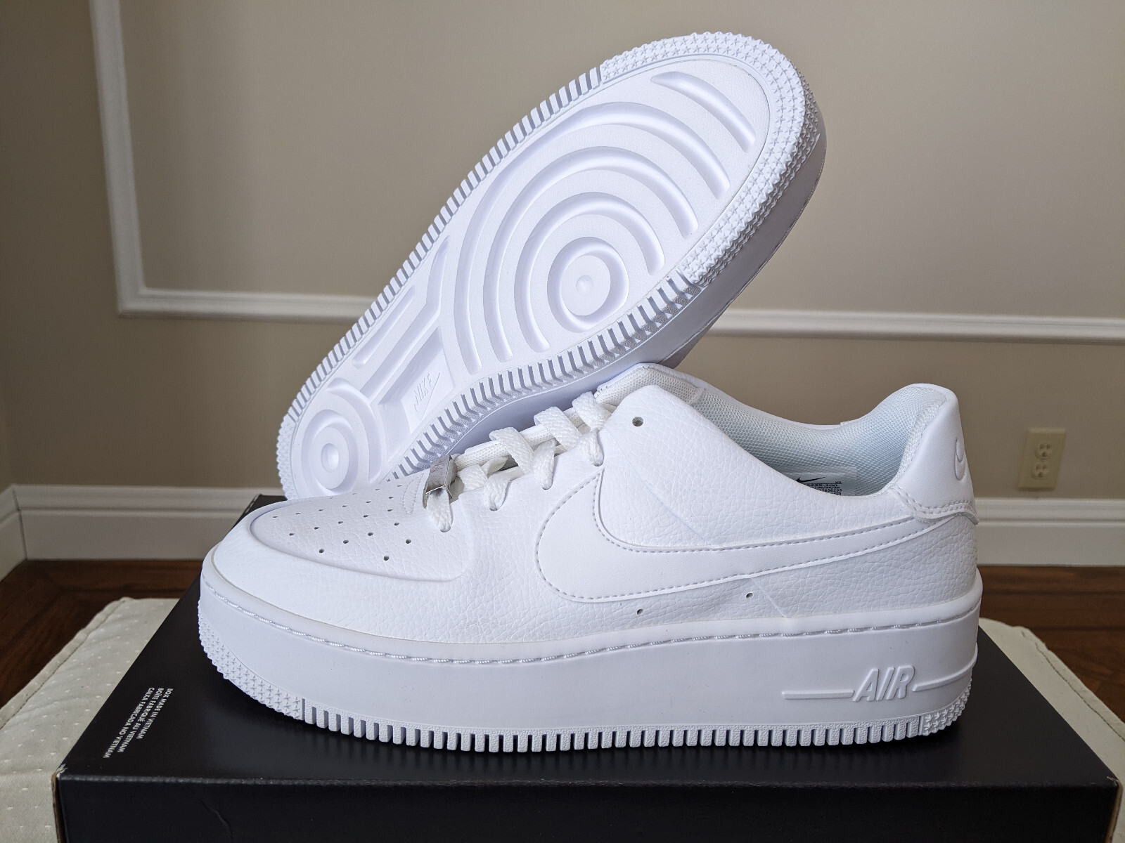W Nike Air Force 1 One Low Sage AF1 Triple White AR5339 100 W Nike Air Force 1 One Low Sage AF1 Triple White AR5339 100
