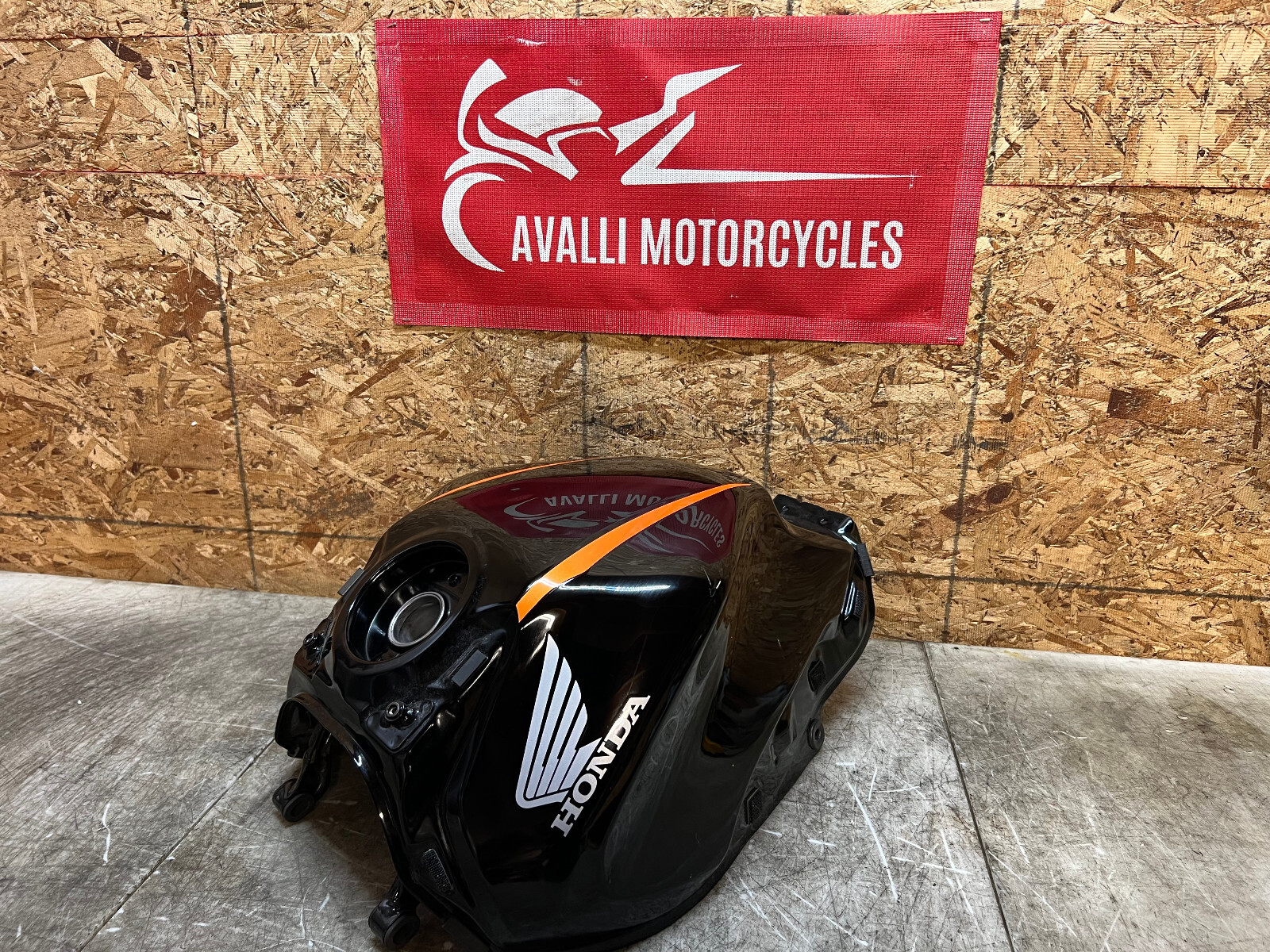 21 22 23 24 HONDA CBR650R CBR 650R GAS TANK FUEL TANK PETROL