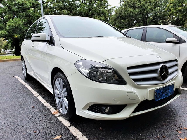 Мерседес b180 2013