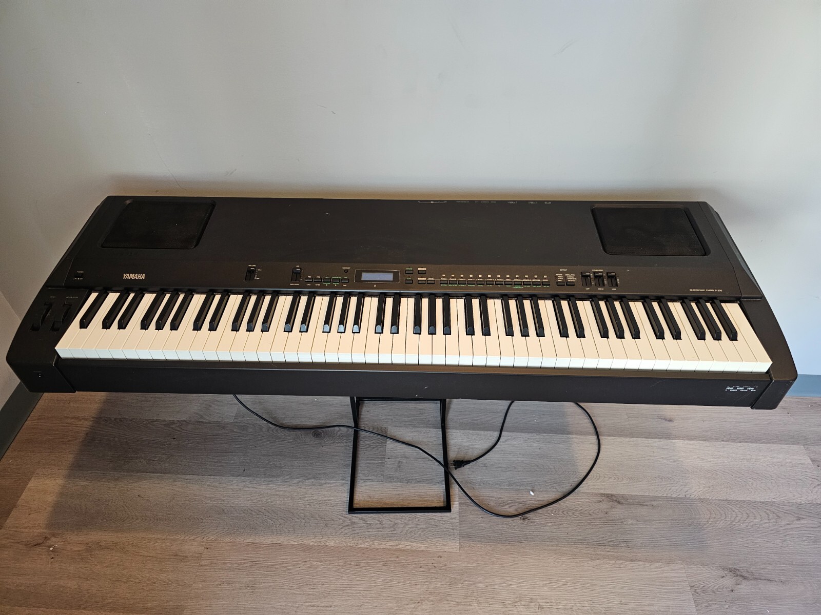 ヤマハ | P-200 - ステージピアノ⁄ステージキーボード - 概要