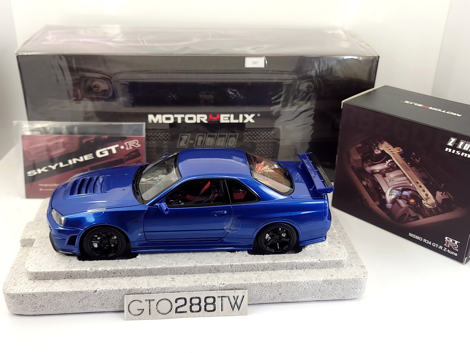 MotorHelix MH 1:18 Nissan Skyline R34 GT-R Nismo Z-Tune MotorHelix MH 1:18 Nissan Skyline R34 GT-R Nismo Z-Tune