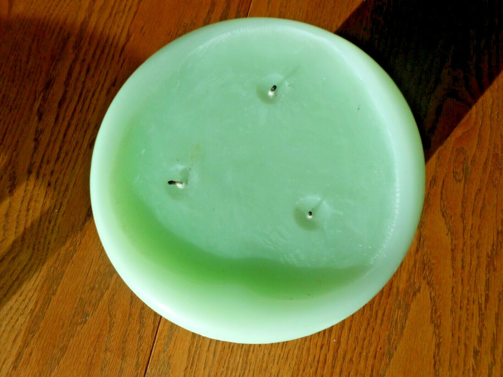 PARTYLITE 3 WICK CANDLE HONEYDEW LIGHT GREEN RETIRED NO BOX 6 x 8