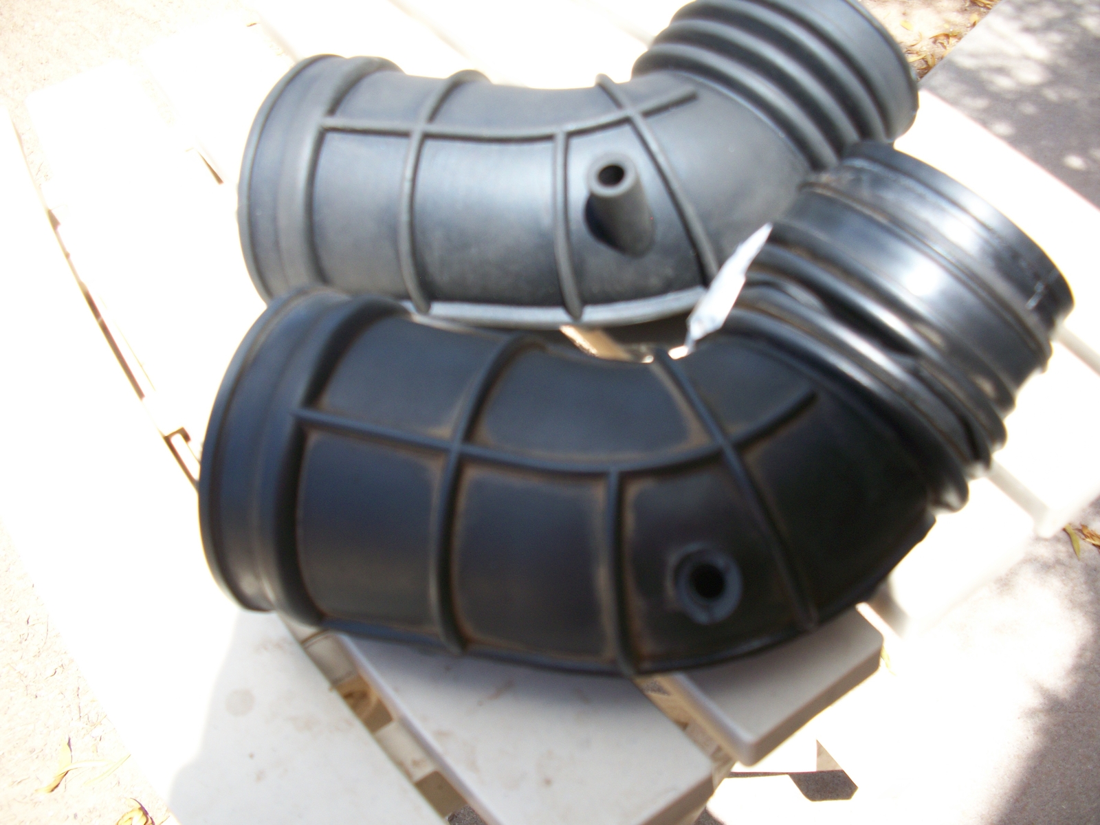 New Air Flow Sensor Boot Intake Hose to Throttle For BMW E46 323i 325i