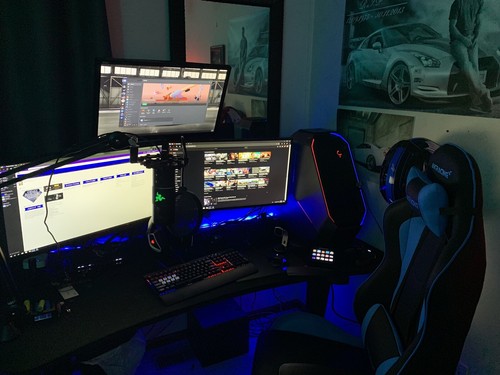 RAZER SIREN CONDENSER STREAMING MICROPHONE  With Shock Mount/Pop Filter- Used