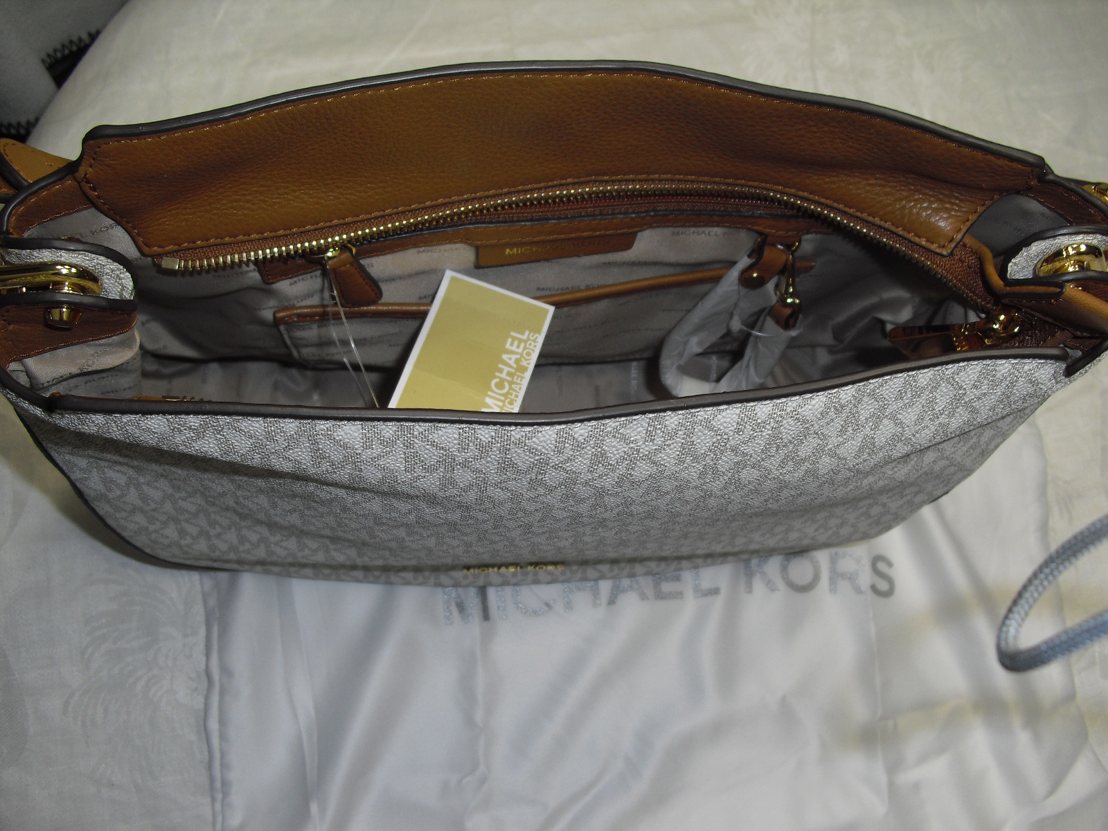 Michael Kors Vanilla Gold Signature Fulton Large Shoulder Hobo NWT $298