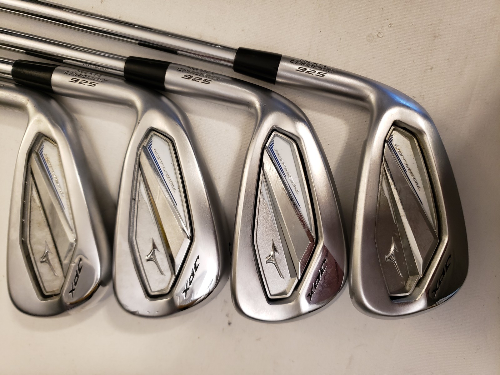 Used Mizuno JPX 925 Hot Metal Iron Set (4-PW, GW) 8 Irons - NS Pro Neo Reg - LH