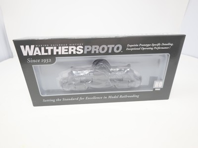 WalthersProto 920-100520 HO Type 21 ACF 10k Gal Tank Car White Eagle Oil #627