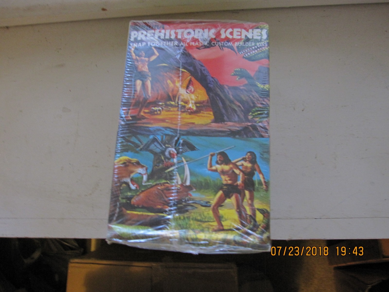 CRO MAGNON MAN PREHISTORIC SCENES HOMOSAPIENS VERY RARE AURORA BRAND NEW NIB NR