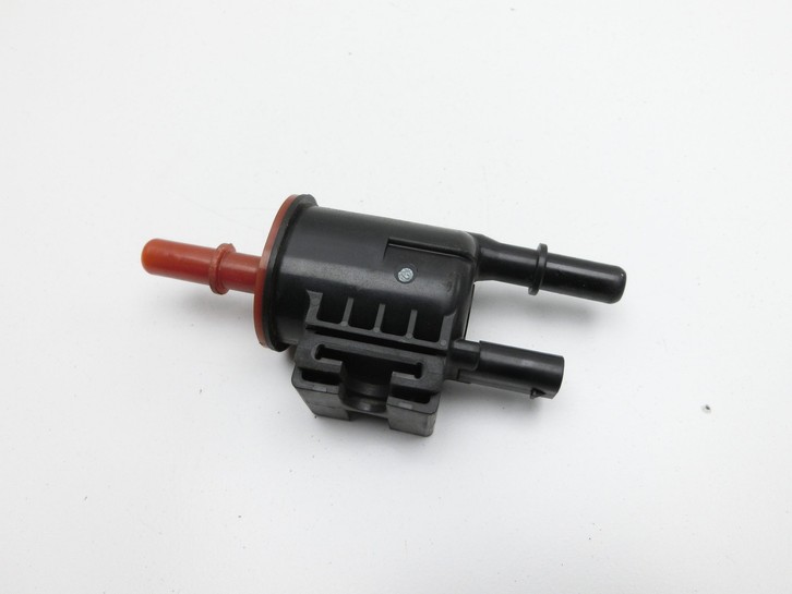 Opel Astra K 19-21 1,2T 96KW Tankentlüftungsventil Magnetventil Ventil Opel Astra K 19-21 26.01.2021 H139220-7531... Vorschau 3