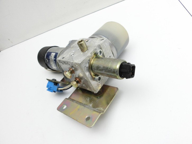 BMW E65 7er 01-05 Heckklappe Hydraulikpumpe Hydroaggregat Orig Hoerbiger BMW E65 7er 01-05 11.09.2003 7137999... Vorschau 4