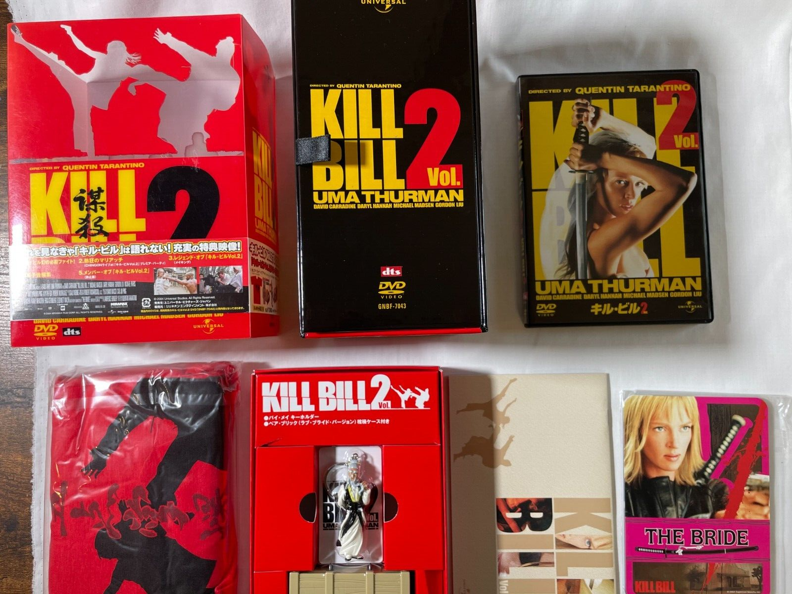 KILL BILL Vol.1 & Vol.2 DVDセット ベアブリック等付属 KILL BILL Vol.1 & Vol.2 DVDセット ベアブリック等付属 KILL