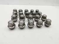 Ford Kuga II 13-16 Satz Radmuttern Muttern Radbolzen Ford Kuga II 13-16 12.08.2016 gebraucht Vorschau 2