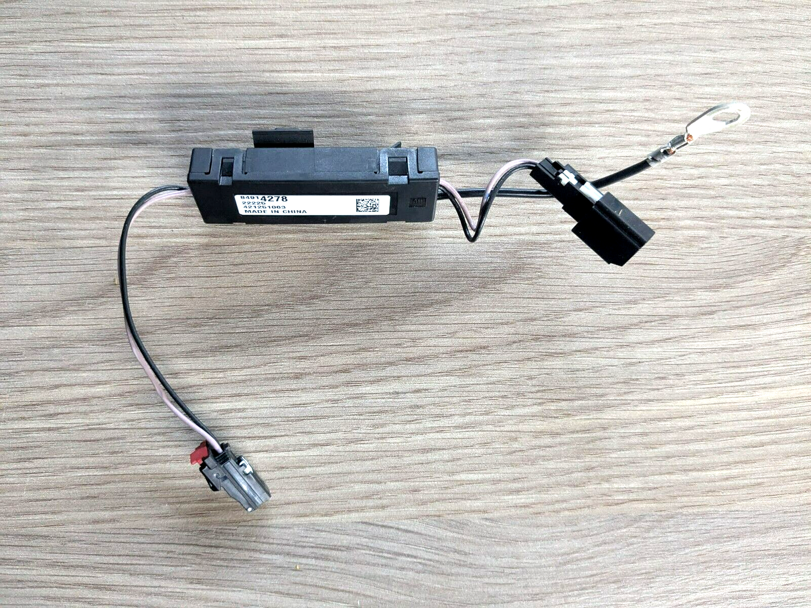 GM CHEVROLET BOLT 2022 RADIO ANTENNA SIGNAL FILTER OEM
