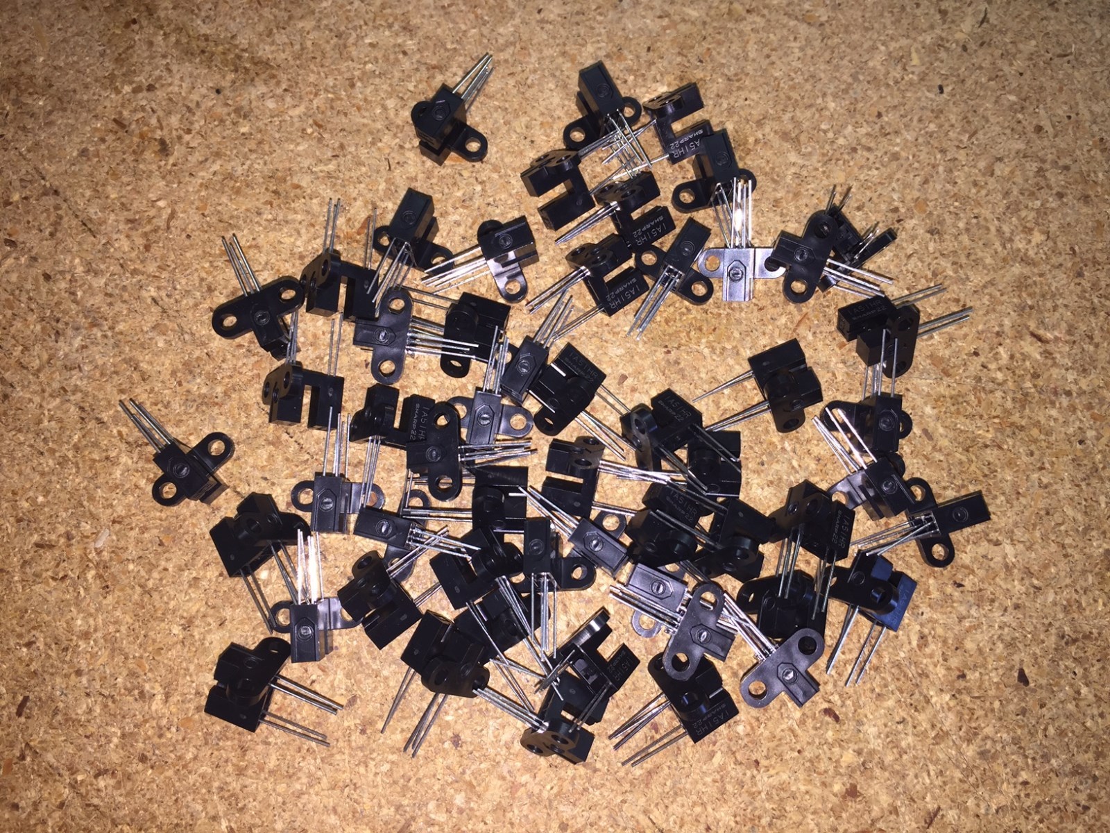 25 PIECE LOT) GP1A51HR SHARP Optical Sensor Transmissive