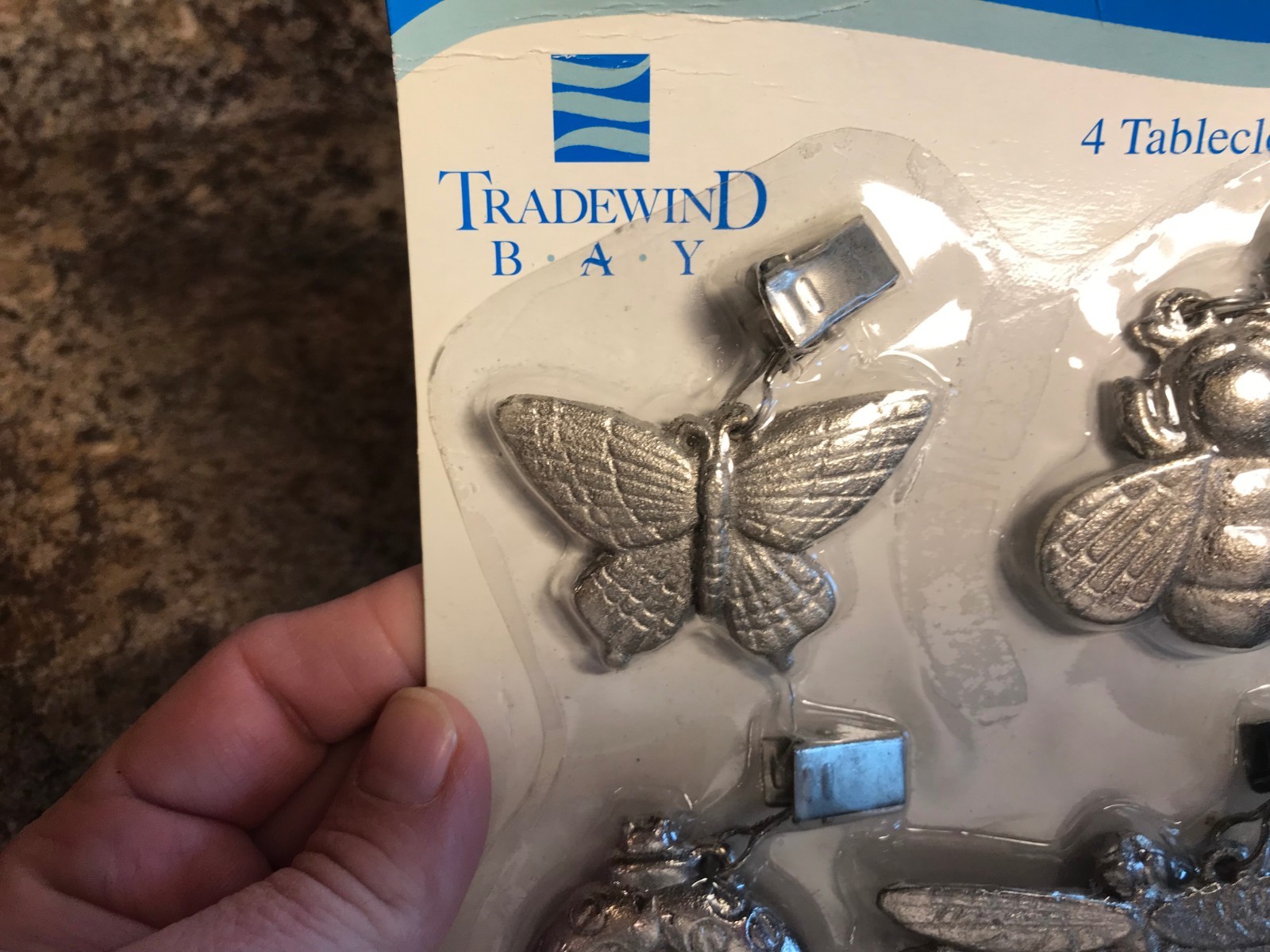 Set of 4 Tradewind Bay Solid Metal Tablecloth Weight Clips (New)