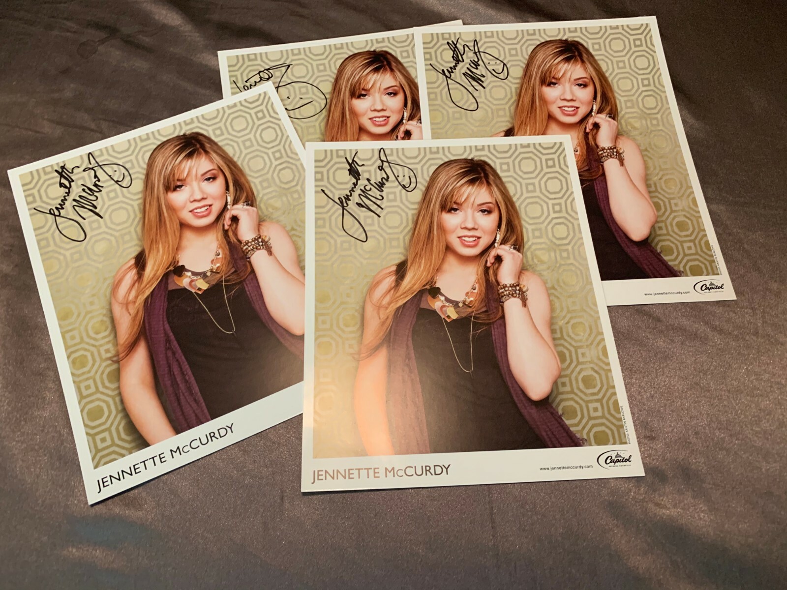 JENNETTE MCCURDY - Autographed 8x10 - ICARLY - VICTORIOUS JENNETTE MCCURDY - Autographed 8x10 - ICARLY - VICTORIOUS