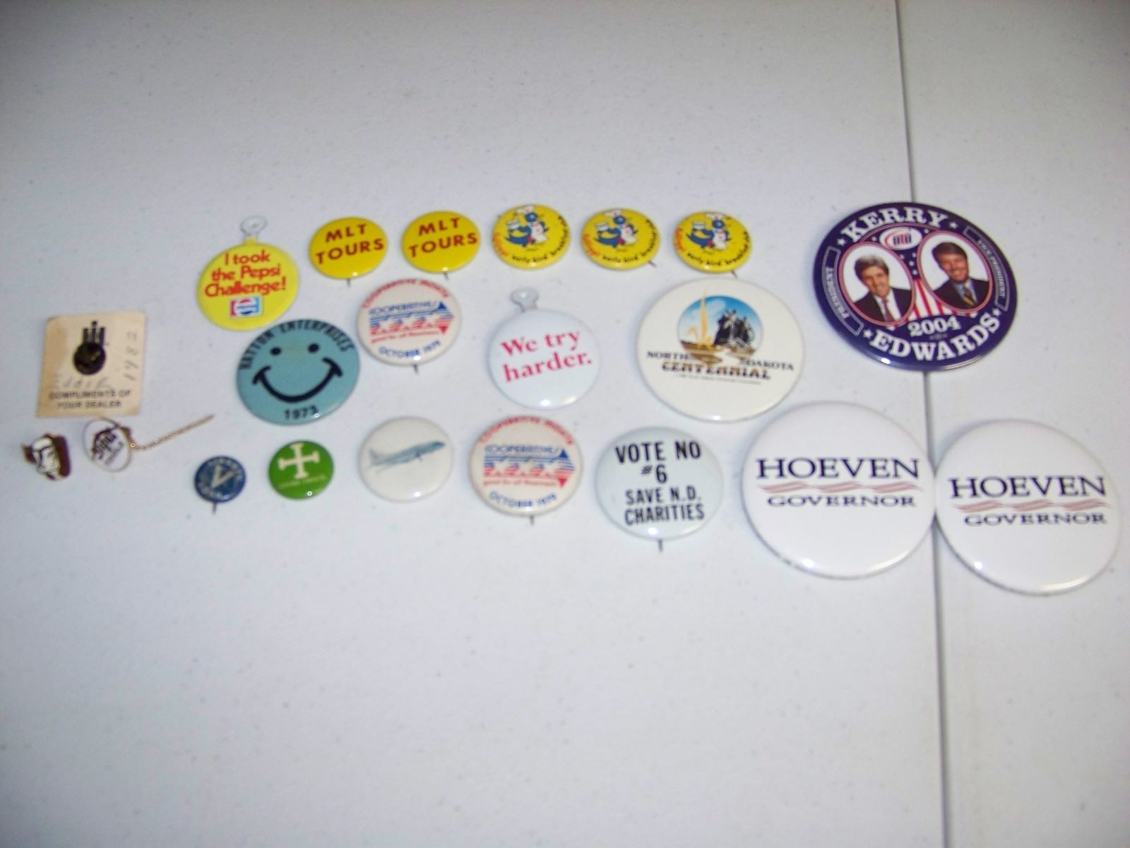 Button and Clip pins - Pepsi, Liberty V Loan, ND Political, Kellogg and more HCM