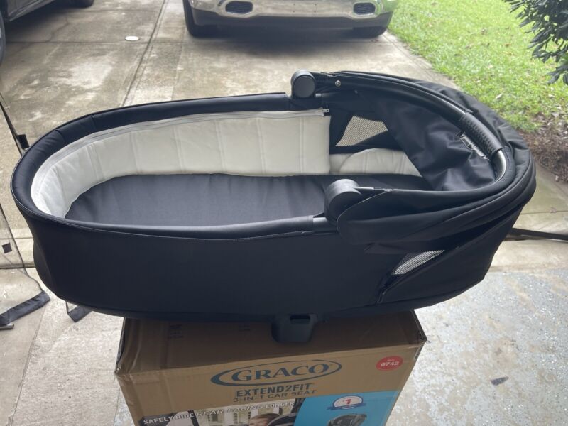 new condition CYBEX carry cot black