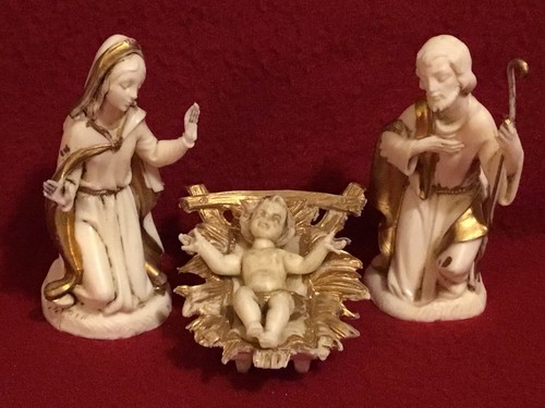 Vintage Christmas Nativity Figures (5) White w/gold details Italy