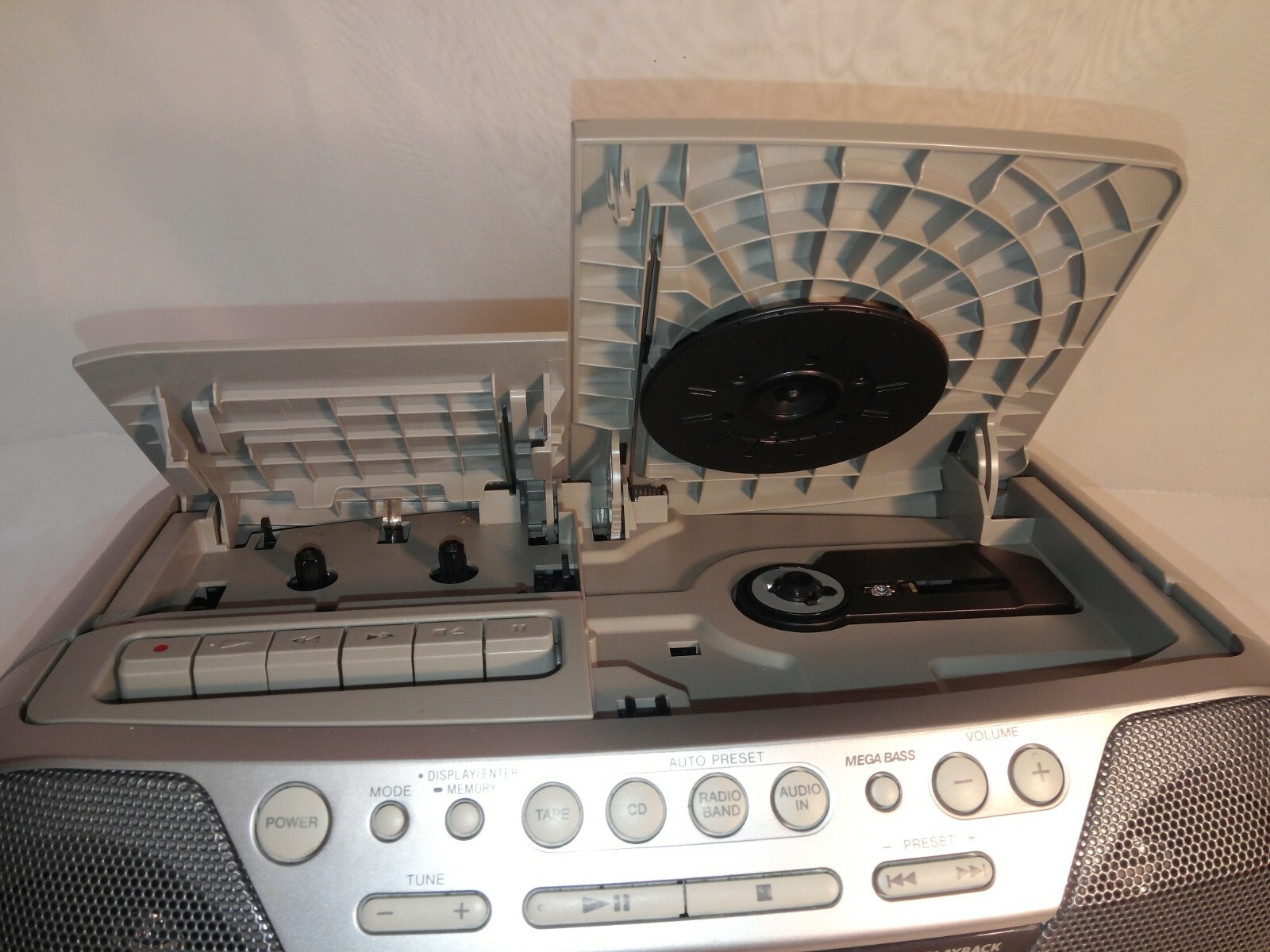 Sony CFD-S05 - CD Player /Radio/Cassette/AUX - Boombox Stereo - Mega Bass