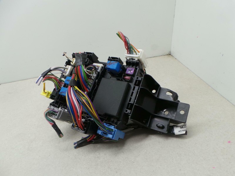 SUZUKI ALTO FUSE BOX UNDER DASH 1.0LTR PETROL, GF, 07/0912/14 eBay