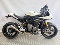 Triumph Speed Triple 1200 RR.       !! ONLY 3350 MILES, STUNNING !!