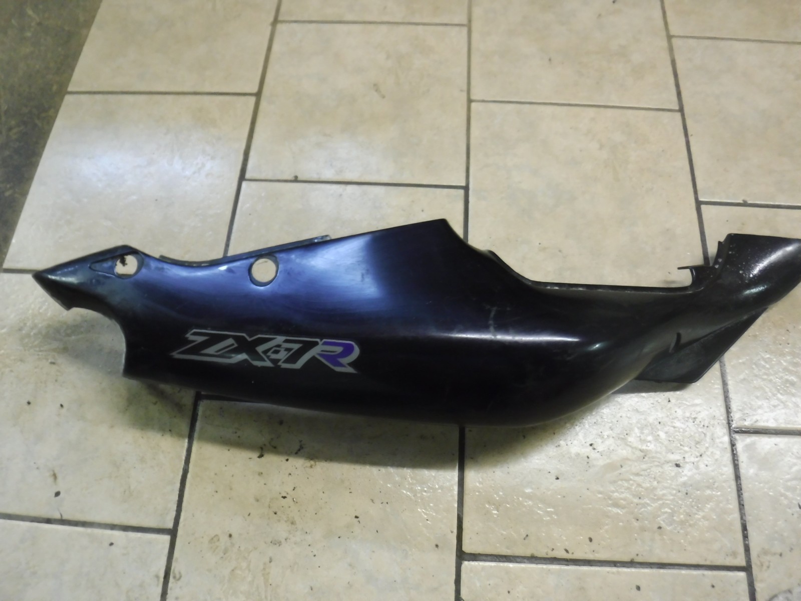 96-02 Kawasaki ZX7R ZX750 Right Rear Tail Fairing Cowling 96-02 Kawasaki ZX7R ZX750 Right Rear Tail Fairing Cowling
