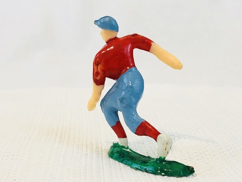 Vintage 1950s 2” Plastic Cricket / Baseball Player Premium