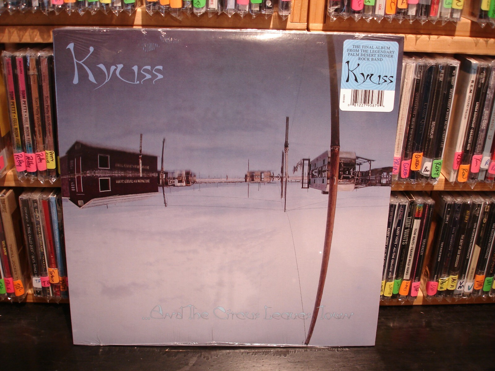 米LP Kyuss ...And The Circus Leaves Town R161811 Elektra /00260 KYUSS - And the Circus Leaves Town - Amazon.com Music
