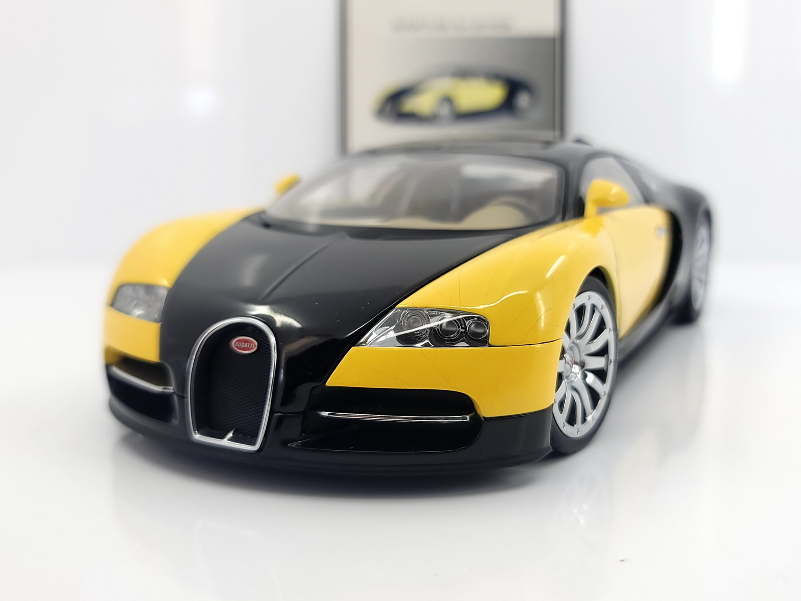 Autoart 1/18 Scale Diecast 70903 - Bugatti EB 16.4 Veyron