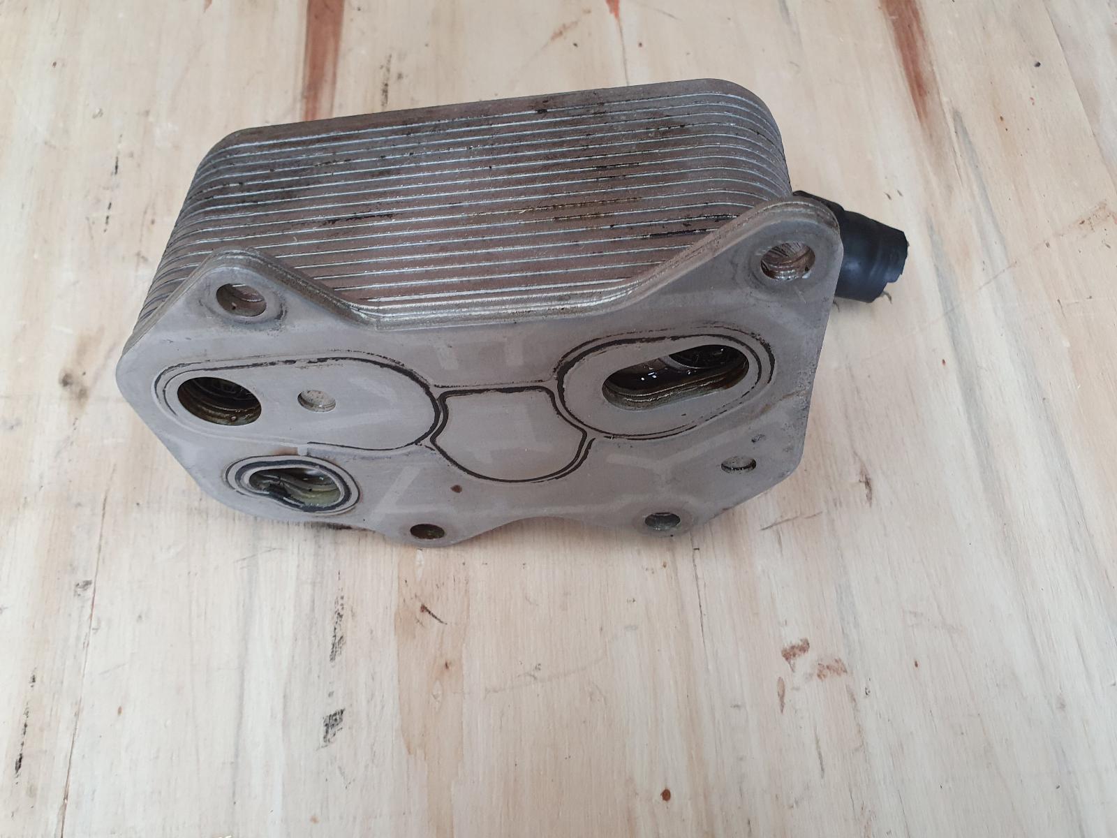 2005 Audi A3 8P ENGINE OIL COOLER 06/04-02/13 06D117021C image 3