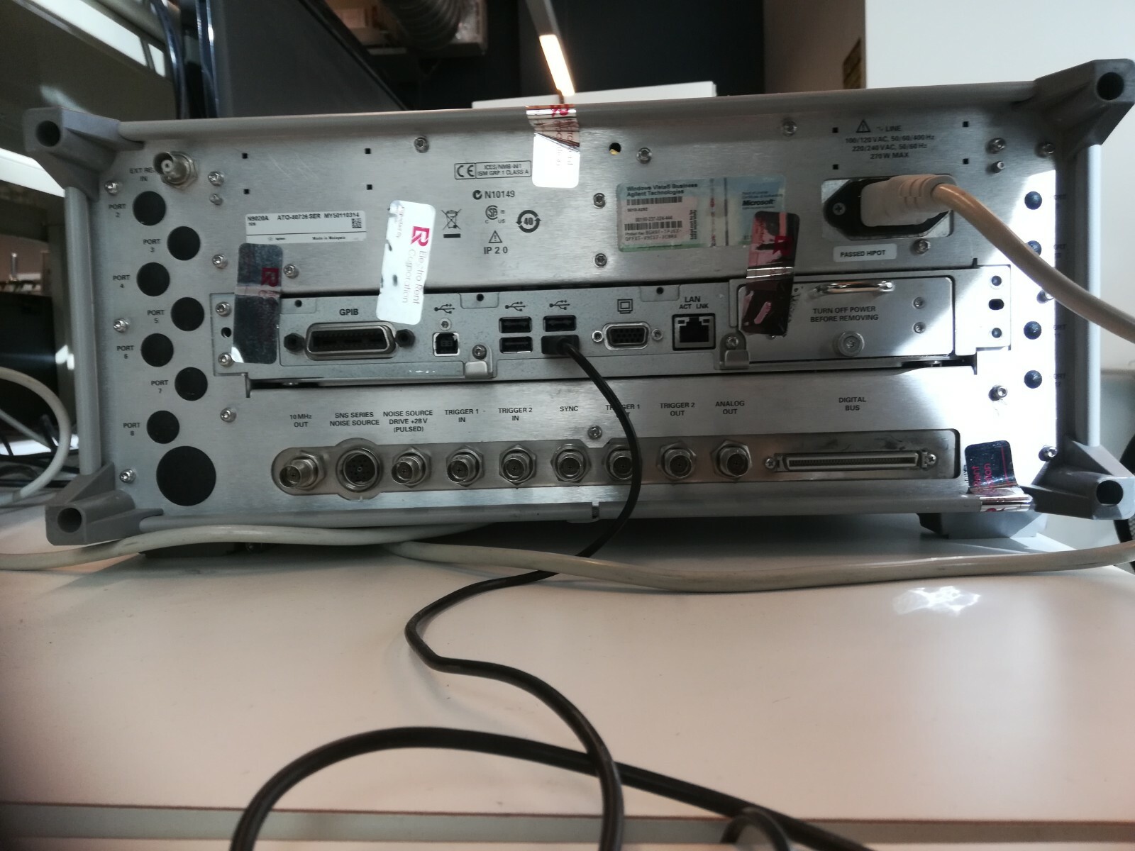 Agilent / Keysight MXA N9020A 26.5GHz Signal Analyzer with Options 526, B25, P03