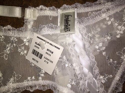 New fredericks of hollywood white lace embroidered w ribbon lacing garter belt S