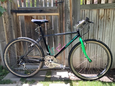 ビンテージ1989の邪悪な見こみなし17インチのeBay公認海外通販｜セカイモン