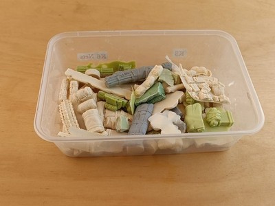 1/35 stowage items mix /120g container - redog brand SALE