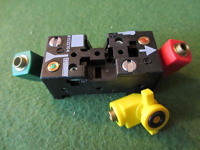 Crouzet 81532104 Pneumatic Sub Base Time Delay