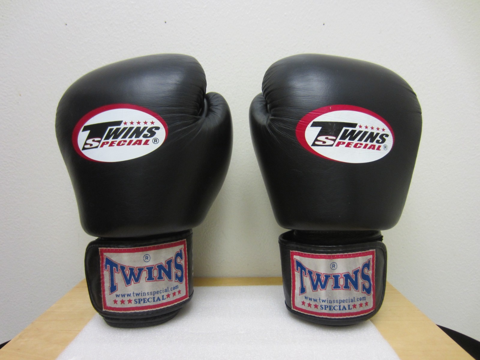 Authentic 2012 First Quality Thailand 16 Oz Twins Special