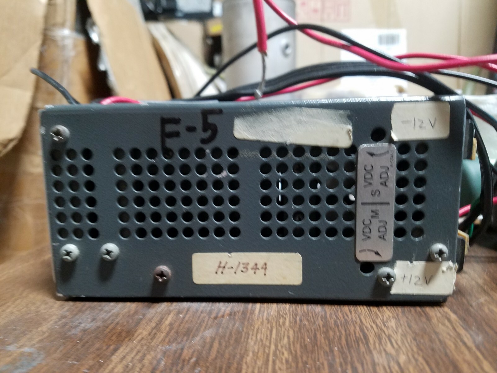 LAMBDA LCD-4-22 Dual Regulated Power Supply (R2)