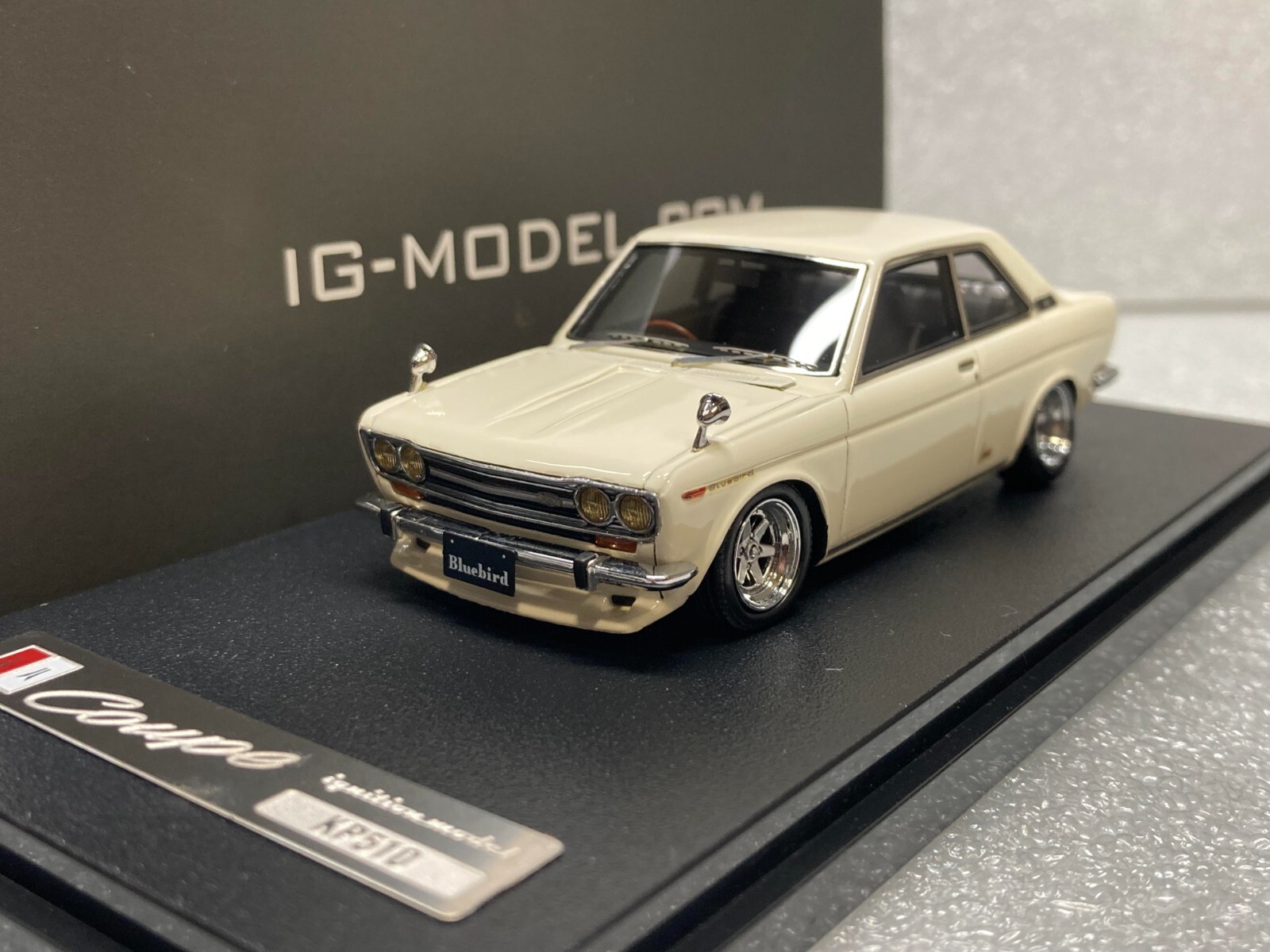 Ignition Model 1⁄43 IG0259 Datsun Bluebird Coupe (KP510) 510 1/43