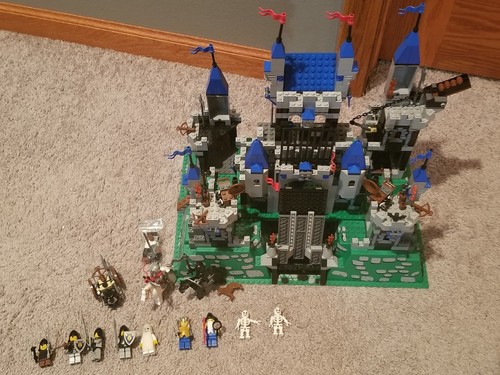 LEGO Royal Castle Special Edition (10176) Extremely rare!  EUC