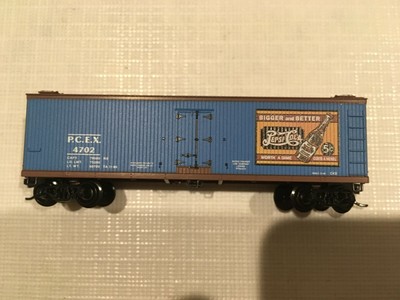 n scale christmas train cars