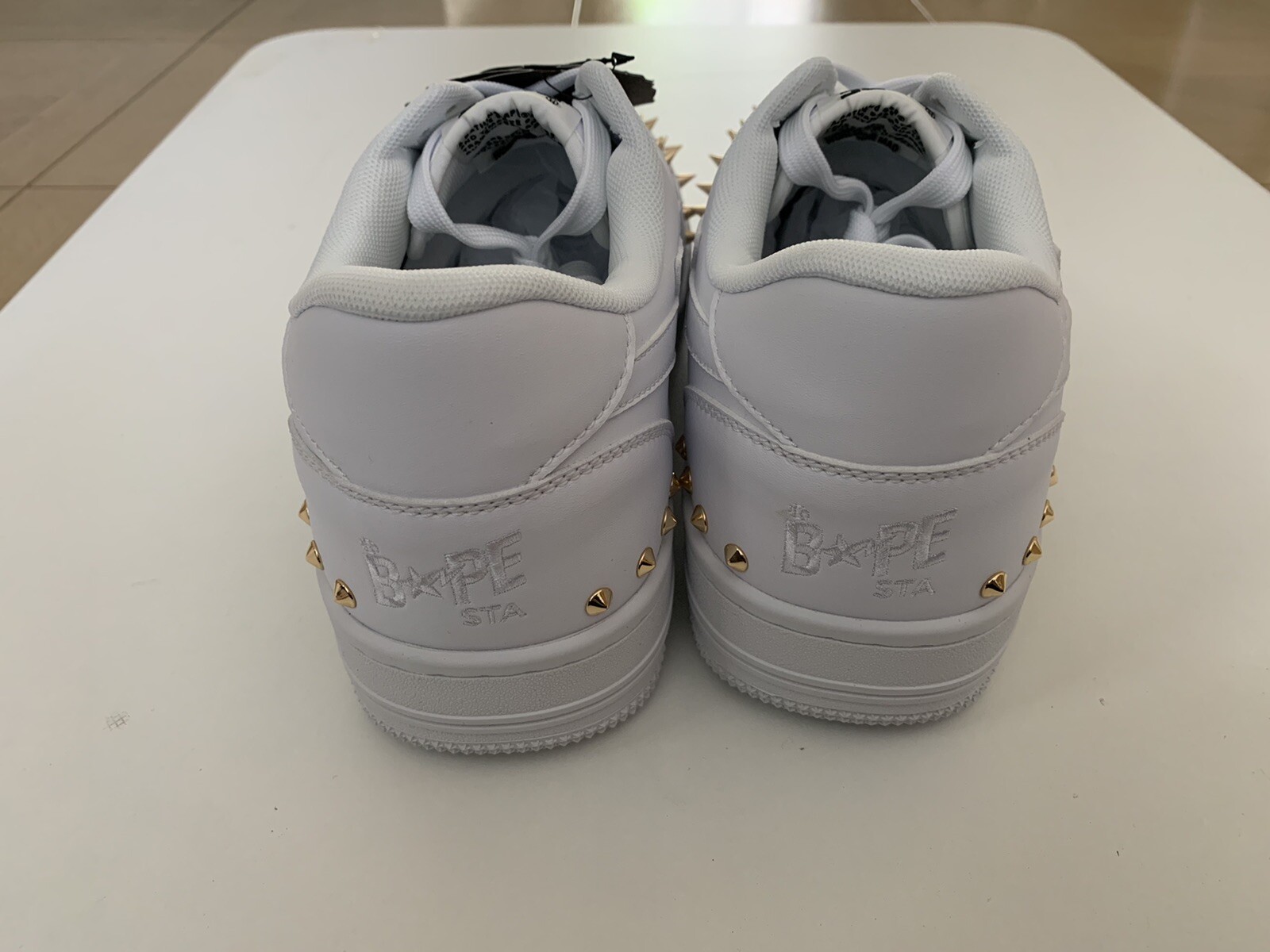 bapesta studded white