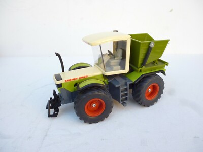 Siku Farmer 3553 1:32 Traktor Claas Xerion 3000 grün / weiß Red Wheels No Bo