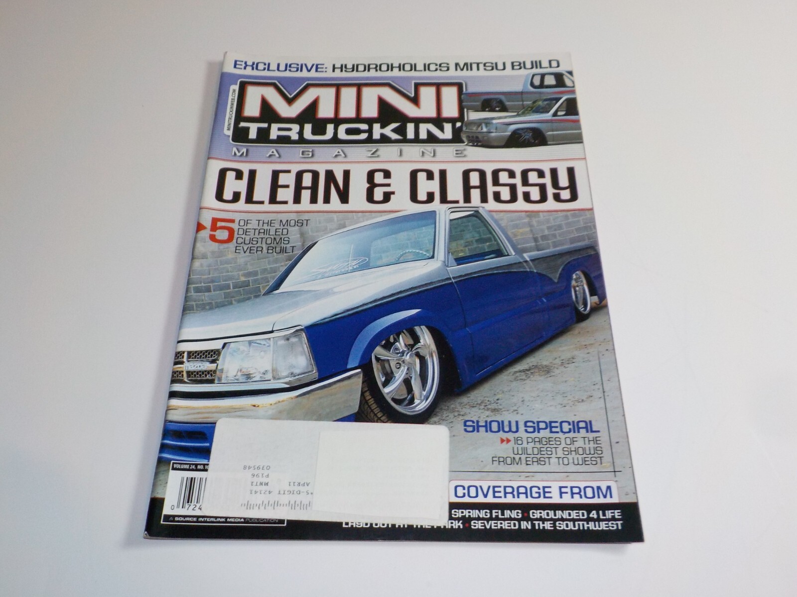 小物 TRUCKIN TR104 MINI TRUCKER Mini Truckin' Magazine October 2010 Volume 24 Number 10