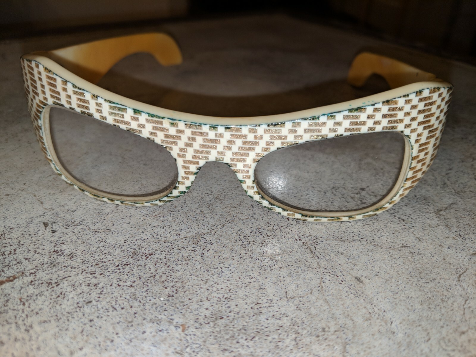 Antique Vintage Cat Eye Thick Wide Frames Retro Plastic Glasses Gold Flecks