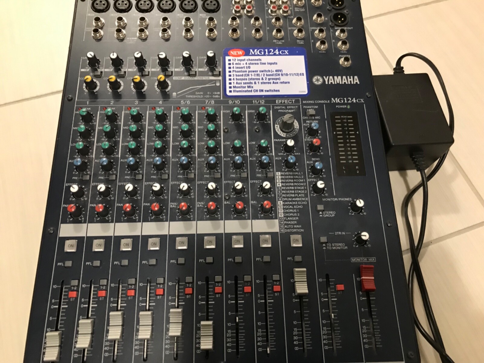 YAMAHA ミキサー　12CH MG124CX 630142000000000-00-600x600.jpg