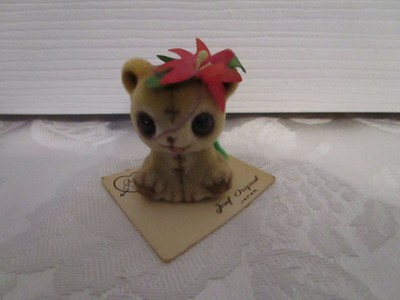 Josef Originals Teddy Bearw Flower  Figure Fuzzy Flocked George GOOD Label Japan