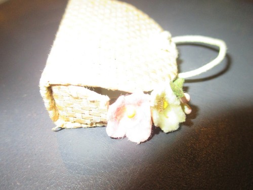 VINTAGE Barbie Straw Flower Filled Bag- Purse Accessories #923