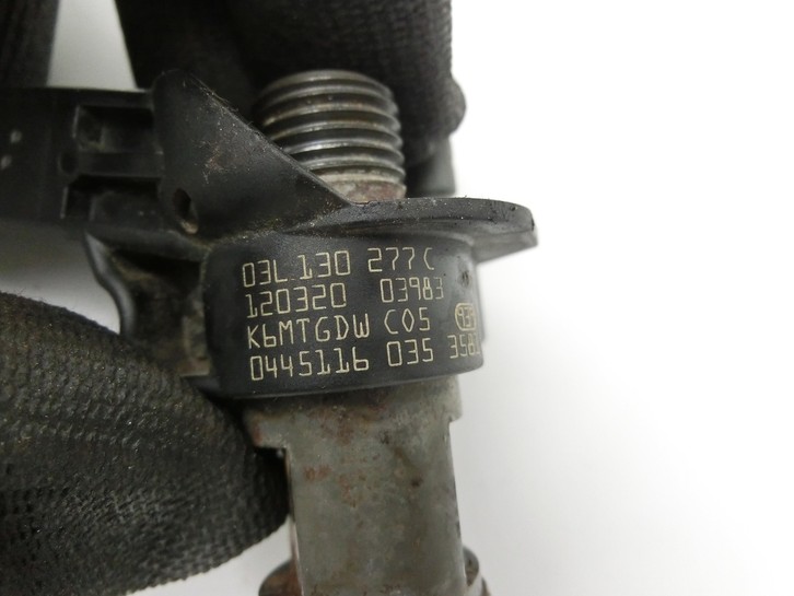 VW T5 7E 09-15 TDI 2,0 84KW Einspritzdüse Injektor Zyl.2 VW T5 7E 09-15 18.04.2012 03L130277C 0445116035 gebraucht Vorschau 3