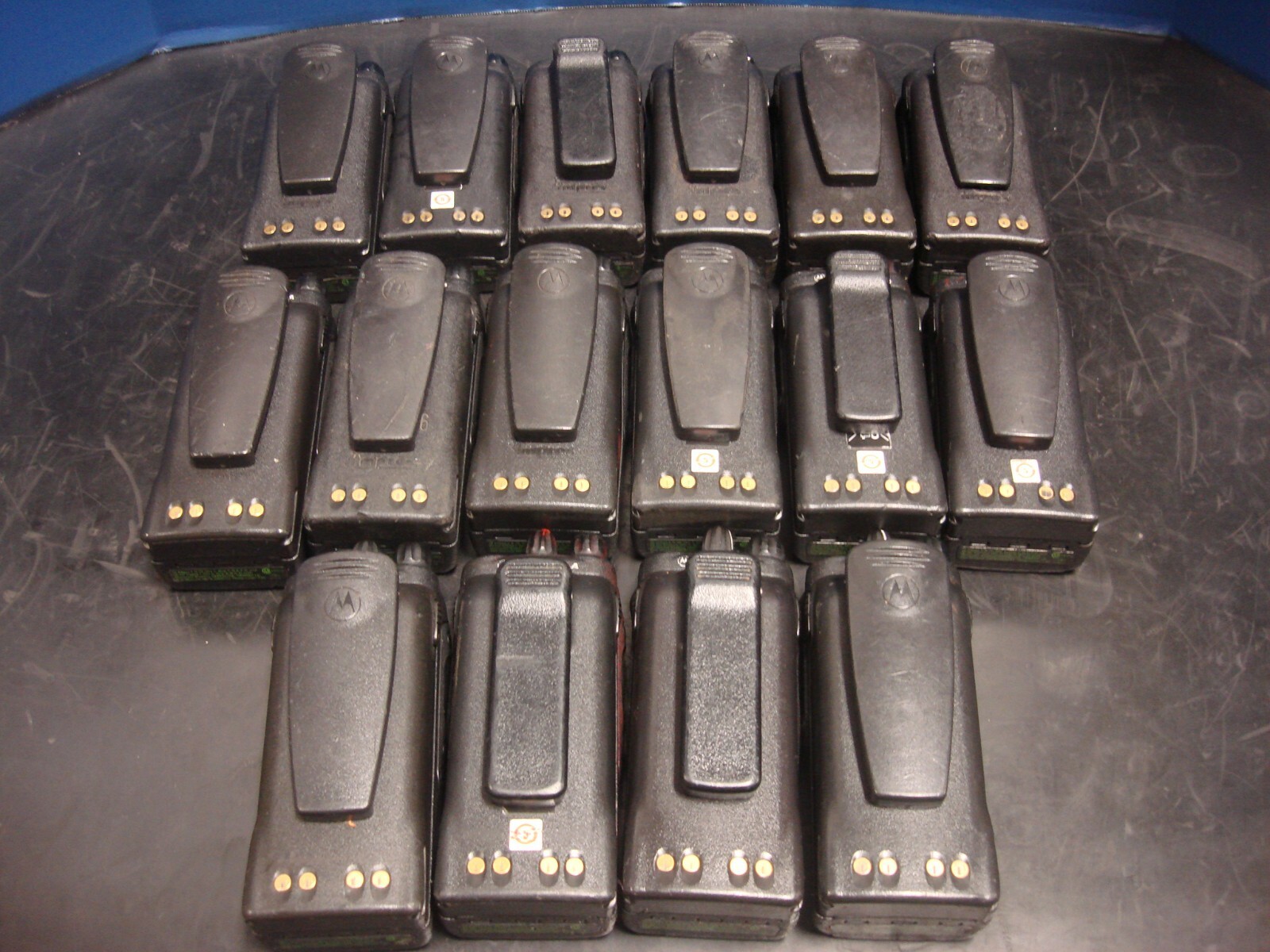 HUGE LOT OF 16 MOTOROLA HT1250 AAH25RDF9AA5AN TWO WAY RADIOS UHF 403-470MHZ